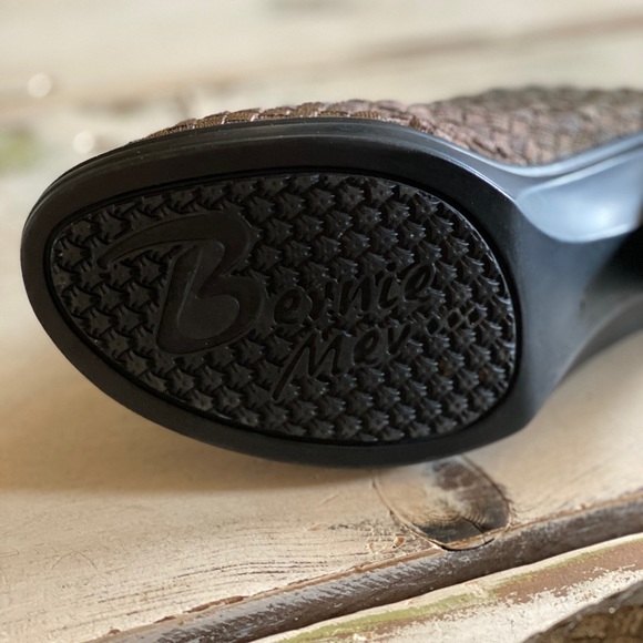 Gold mesh shoes - Picture 6 of 6